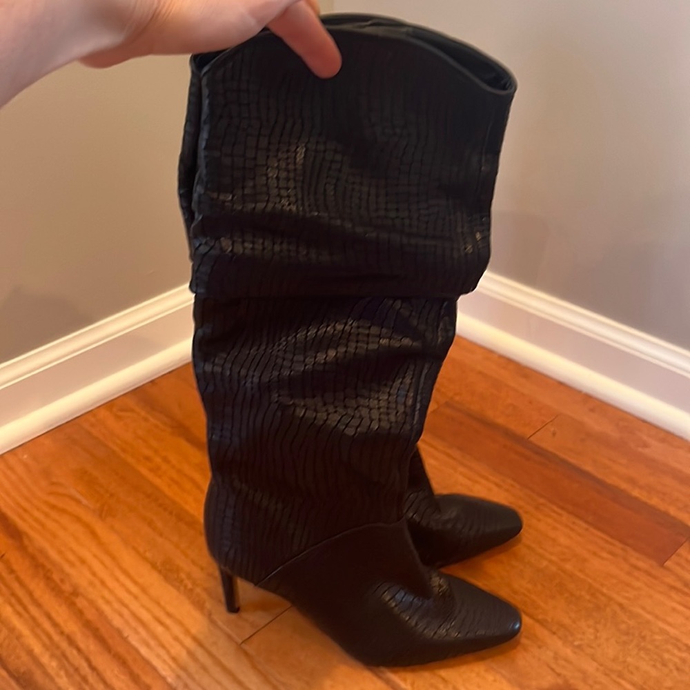 Vince Camuto NWOT size 5.5